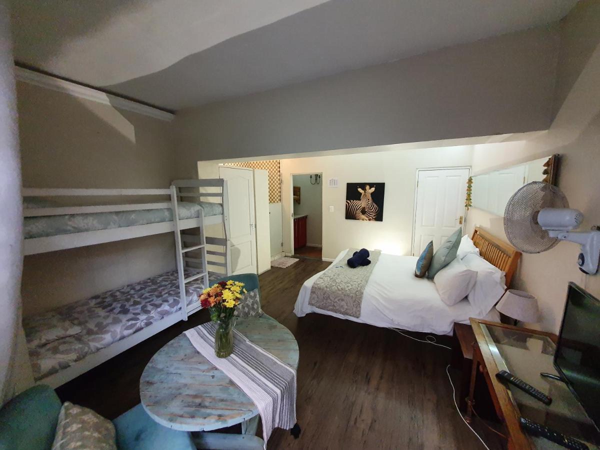 Bedrock Strand Family 4 Sleeper With Private Bathroom * Cape Town