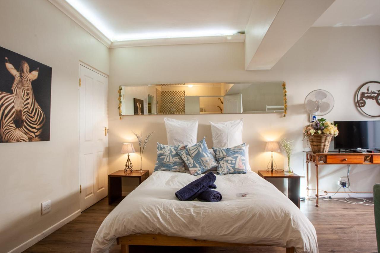 Bedrock Strand Family 4 Sleeper With Private Bathroom Apartment Cape Town